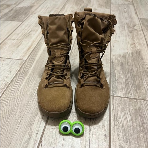 🔥NEW Nike SFB Field 2 8" Military Tactical Boots Coyote Brown Men’s - Picture 2 of 7